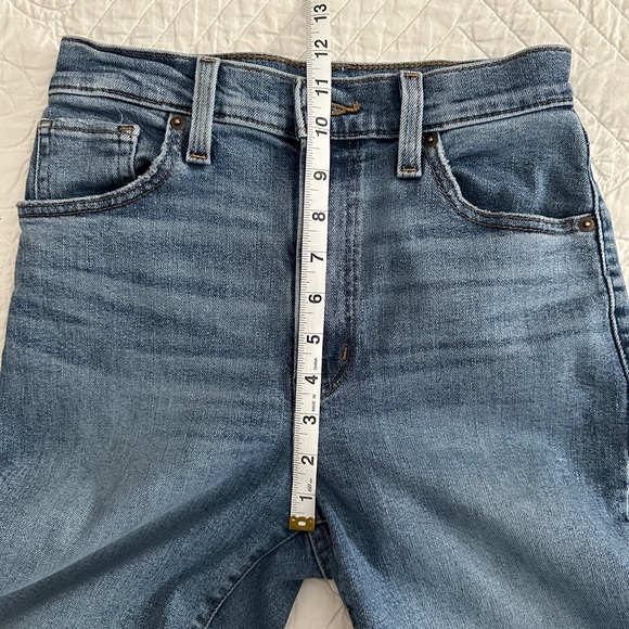 Levi’s High Waisted Mom Jeans Women’s Size 26 - Picture 11 of 13